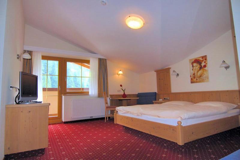 Hotel Garni Forelle Tux Bilik gambar